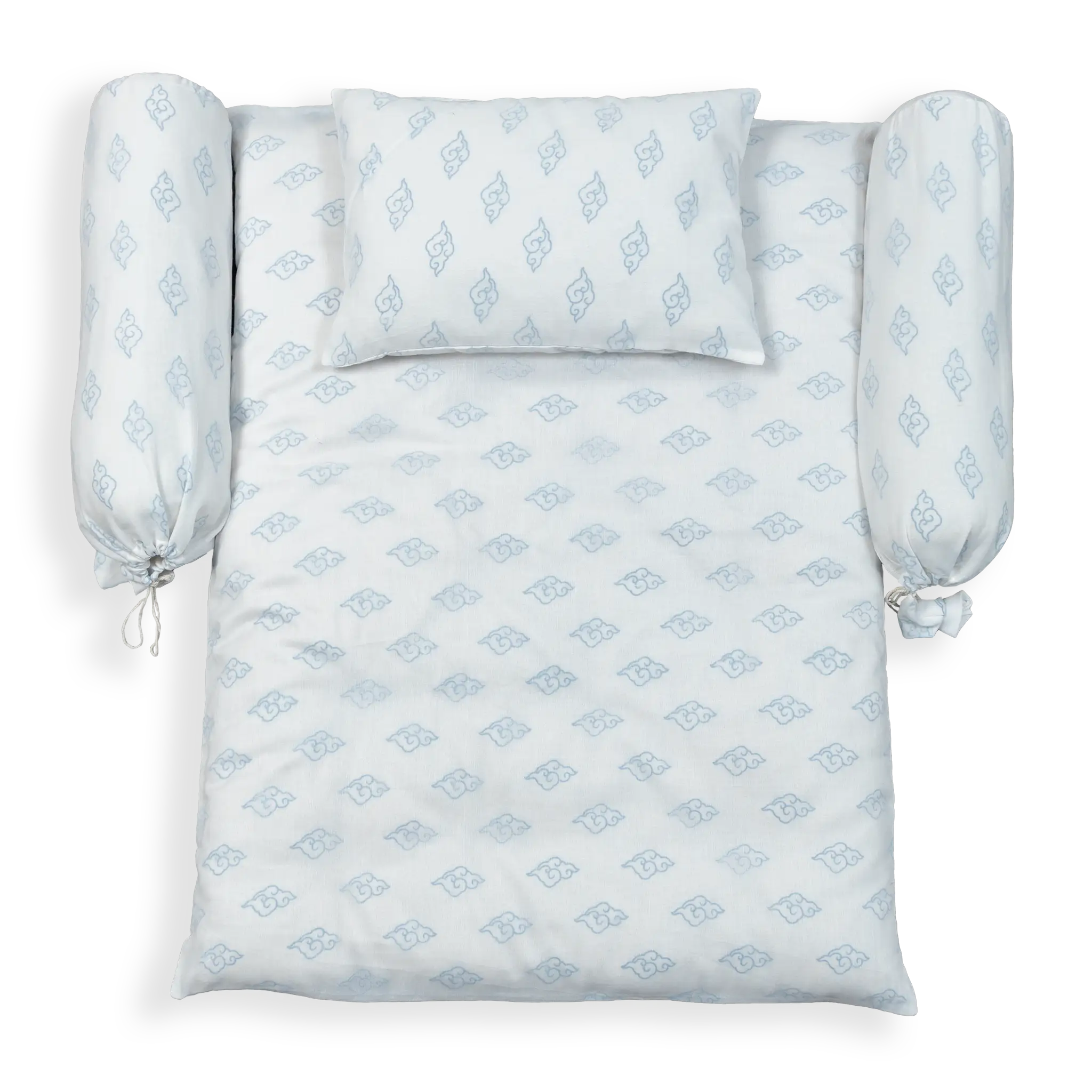 100% Cotton 4 Piece Baby Bedding Set. Includes a mattress, 2 side pillows, and 1 head pillow, all made with soft and supportive materials