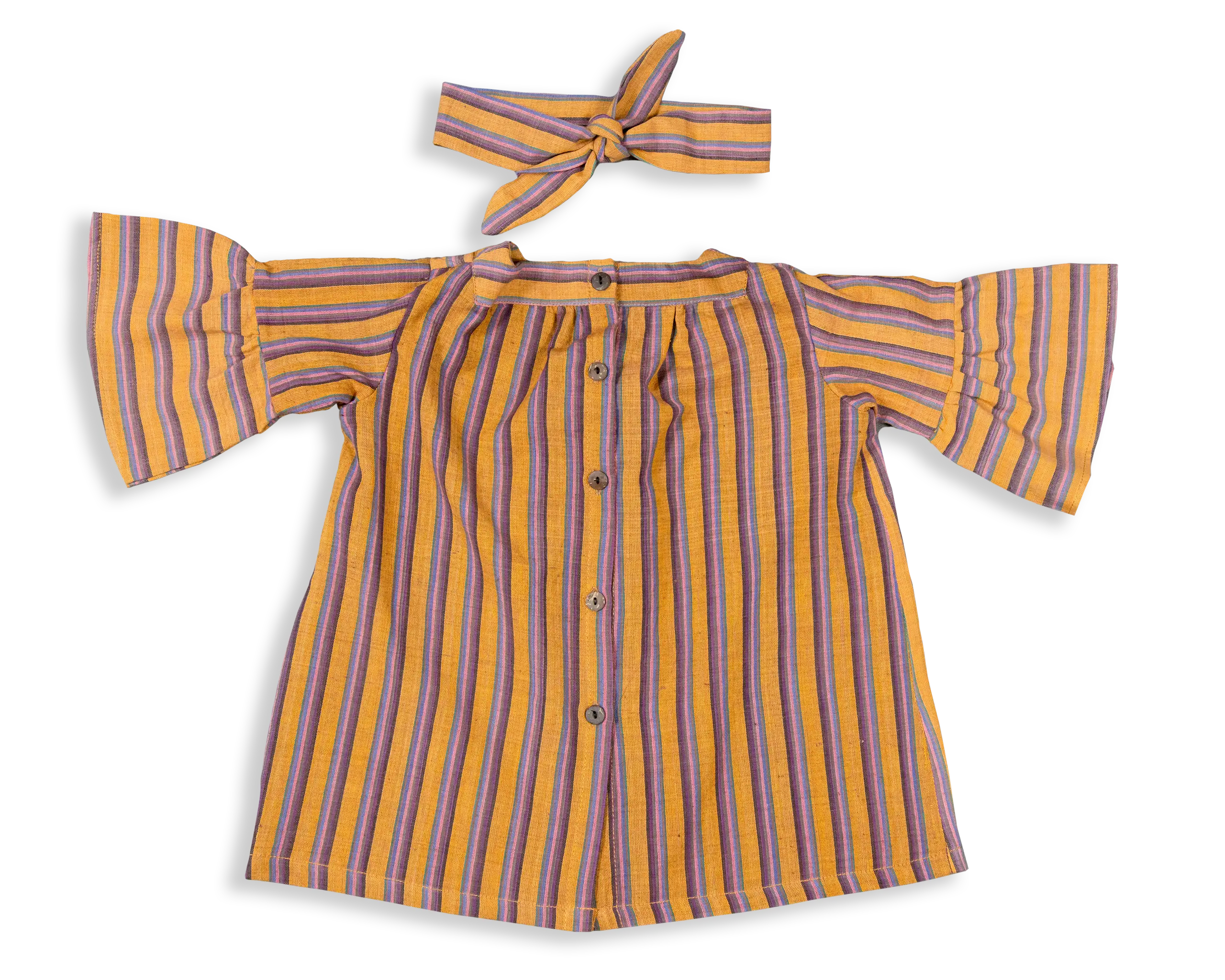 Buddies is a Tunic Style Dress that comes with mid length flared sleeves and a matching hairband. Perfect romp-around dress for those bright and breezy sunny days.