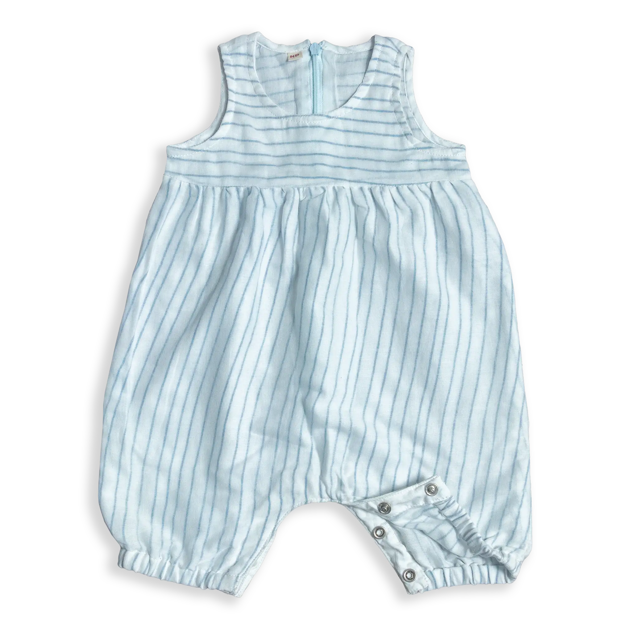 Wrap your little one with our Muslin Dreamer Onesie designed with three layers of the softest muslin fabric to keep your baby cozy and content. 